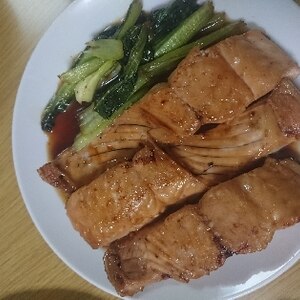 脂と甘みが絡んで美味しい鮭の鍋照り焼き＊簡単味付け